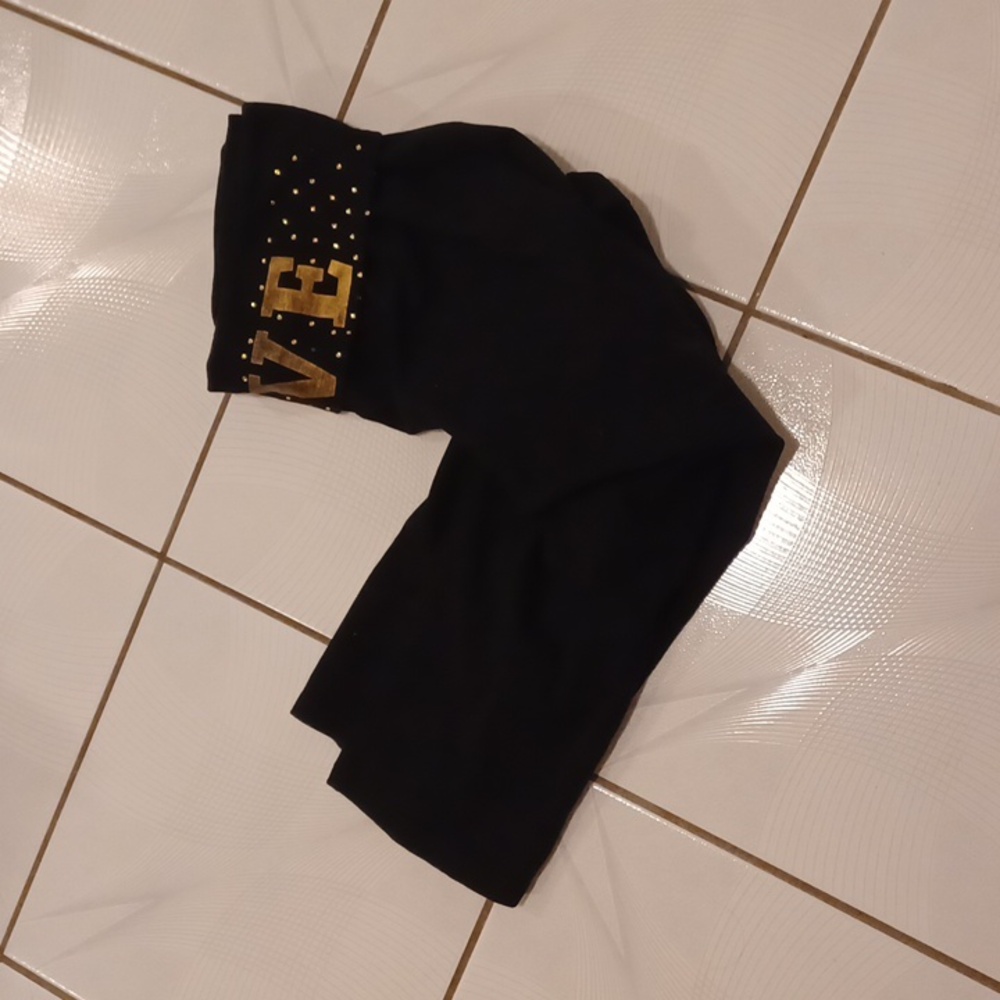 4/$40 Black Bejewelled Capri Leggings - Size Large